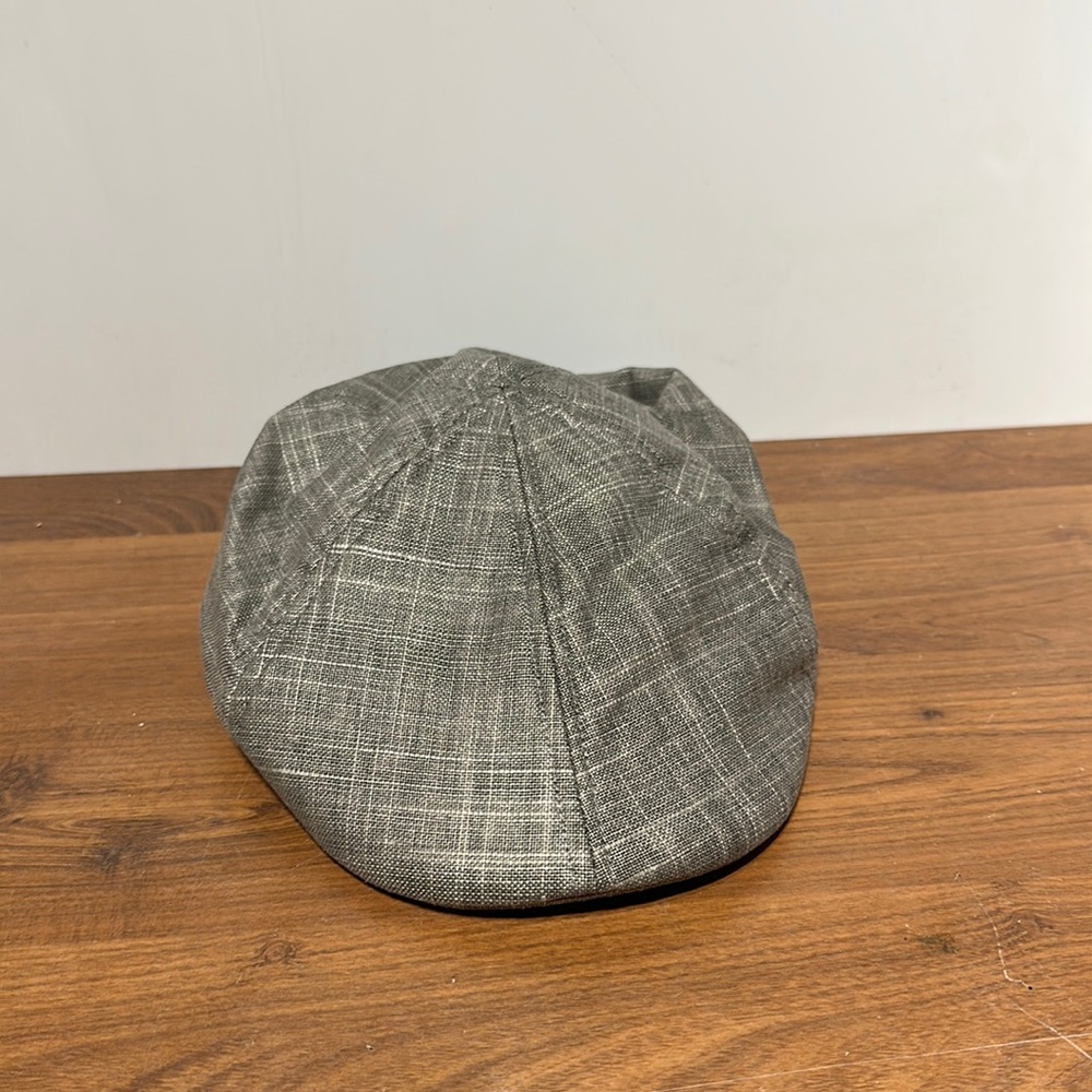 Grey hat